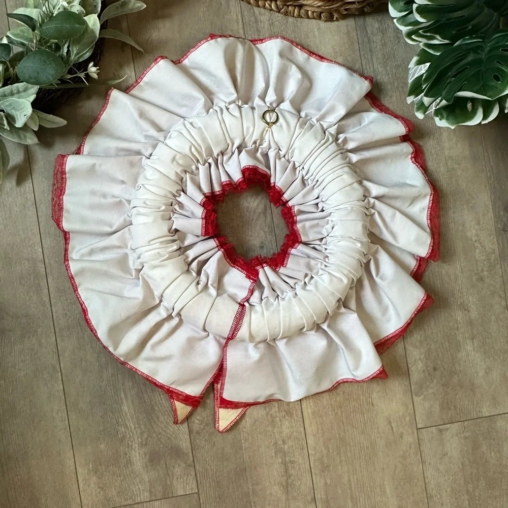 Vintage 1970s Christmas Holiday Wreath Handmade Red White Ruffled Swan Print
